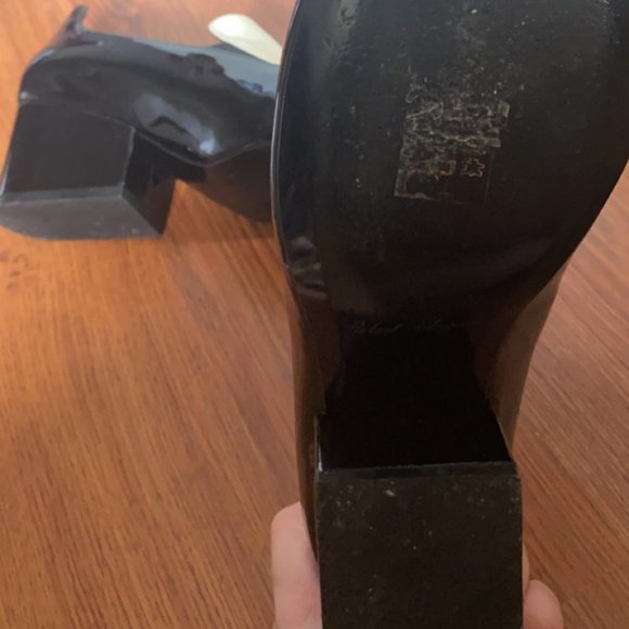 Robert Clergerie black/ivory patent leather heels - Picture 6 of 6